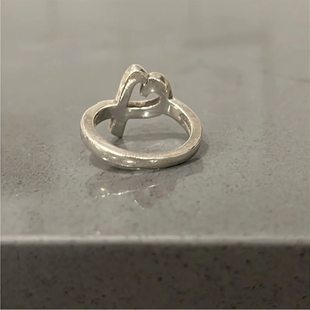 Tiffany & Co. Silver Paloma Picasso Heart Ring - Picture 7 of 10